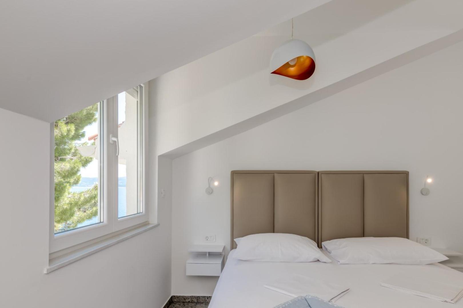 Deluxe Seaview Villa Kennedy III Mimice Bagian luar foto