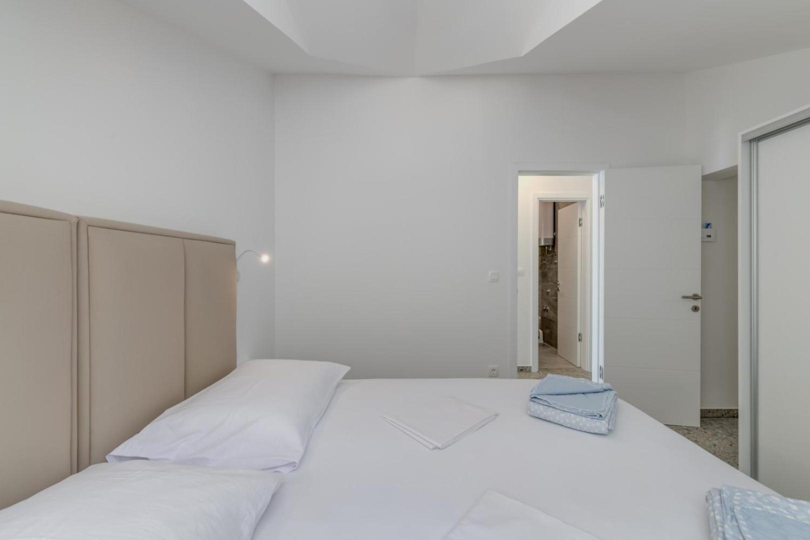 Deluxe Seaview Villa Kennedy III Mimice Bagian luar foto
