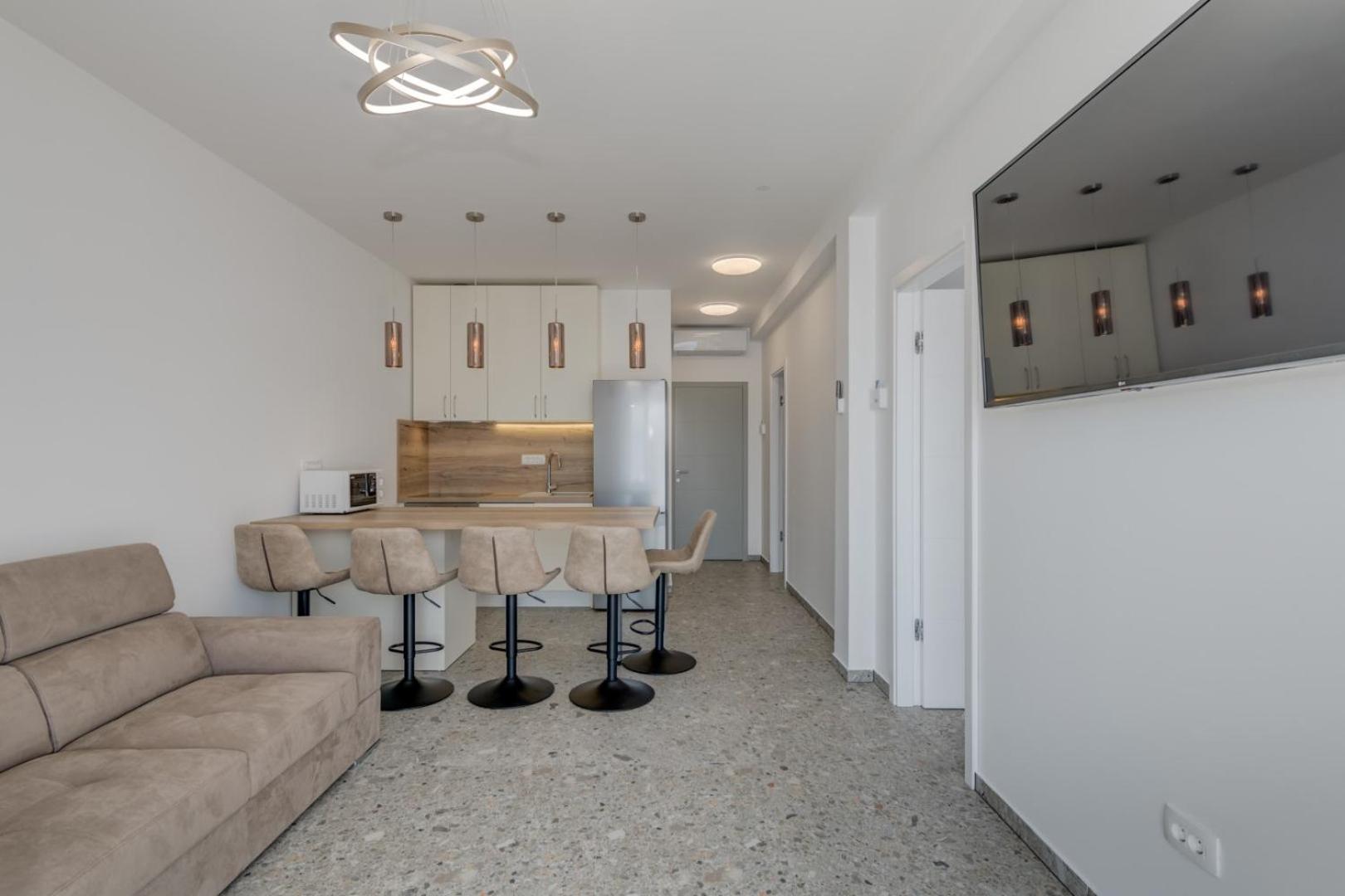 Deluxe Seaview Villa Kennedy III Mimice Bagian luar foto