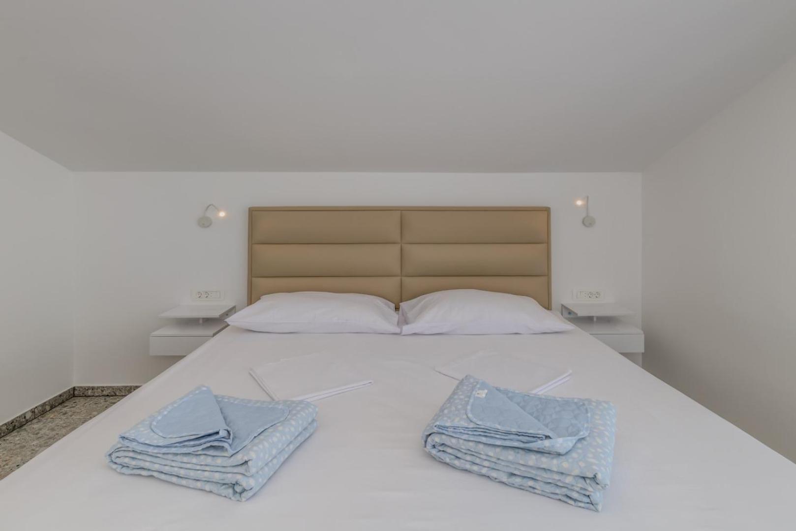 Deluxe Seaview Villa Kennedy III Mimice Bagian luar foto
