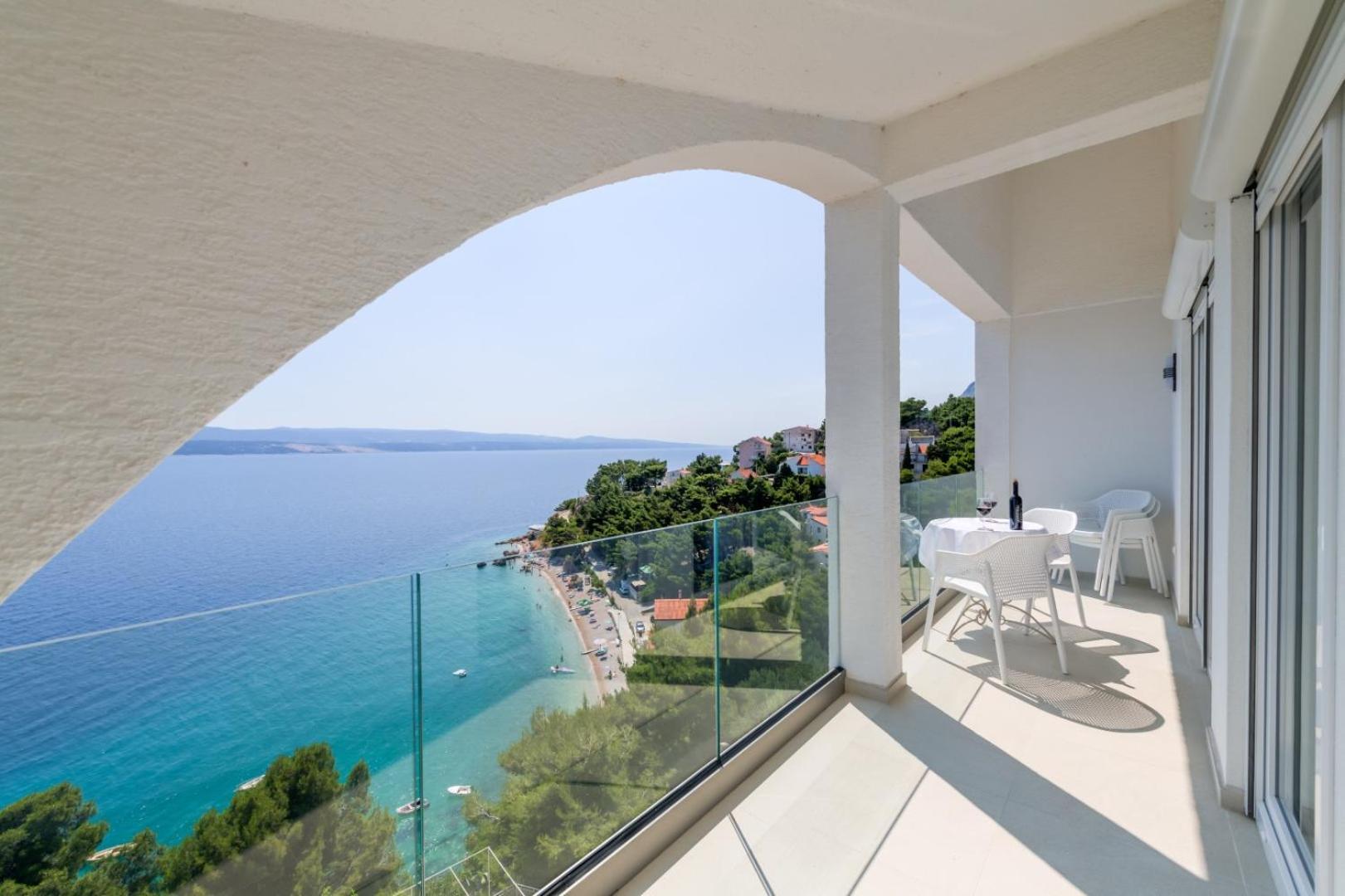 Deluxe Seaview Villa Kennedy III Mimice Bagian luar foto