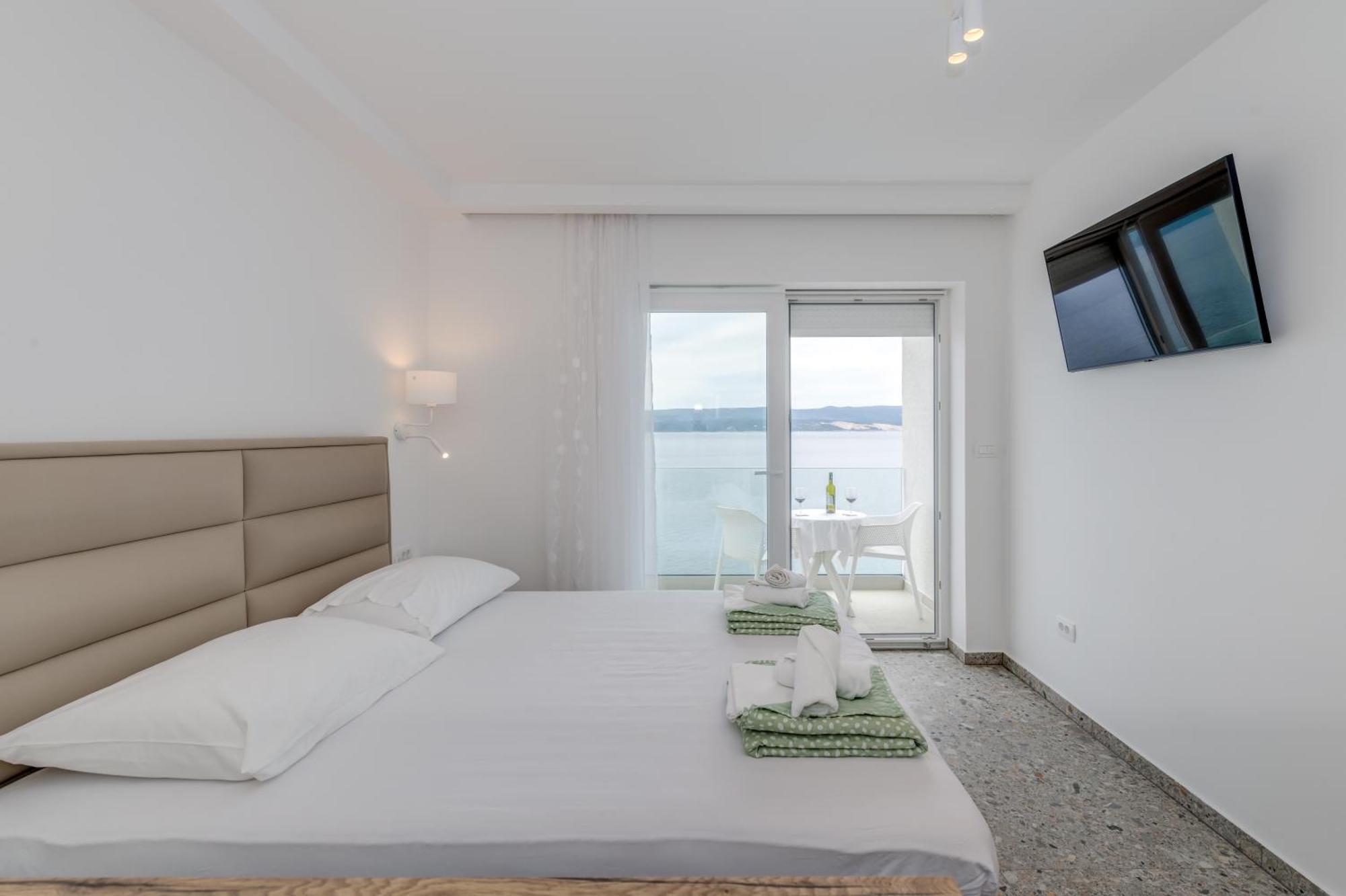 Deluxe Seaview Villa Kennedy III Mimice Bagian luar foto