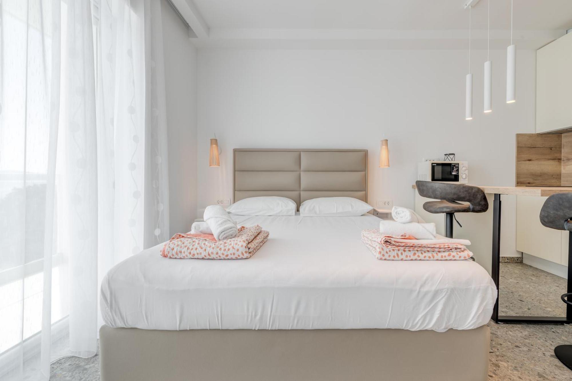 Deluxe Seaview Villa Kennedy III Mimice Bagian luar foto